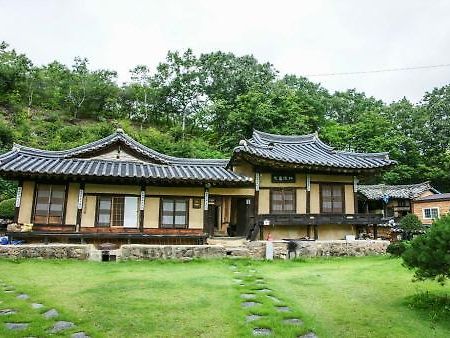 Andong Dureung Gotaek Hotel Exterior foto